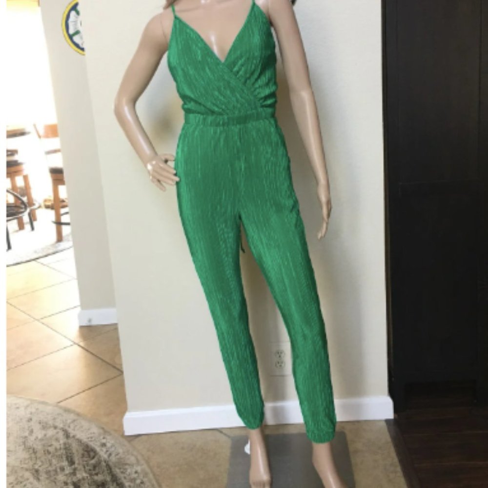 June & Hudson Green Pleated Jumpsuit - Picture 2 of 6